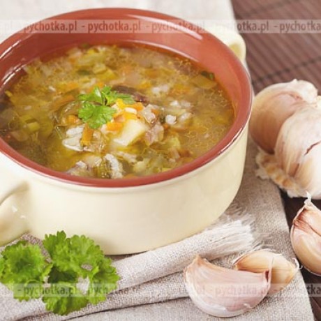Zupa z zielonym ogórkiem i ziemniakami